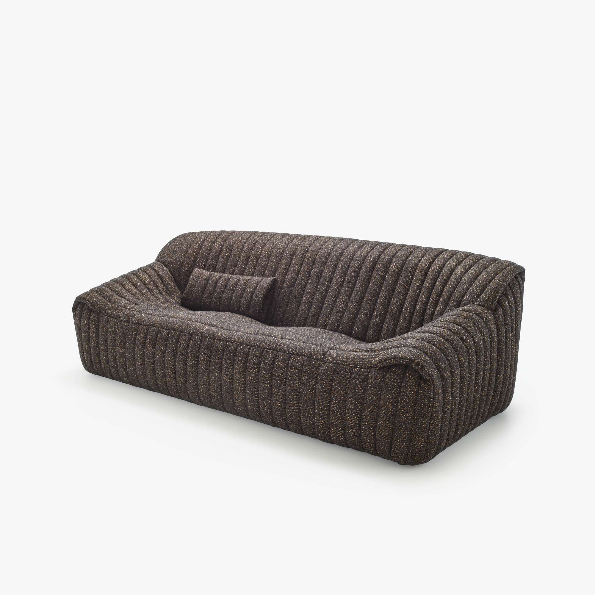 Image 3-SITZER MIT KEILKISSEN  2