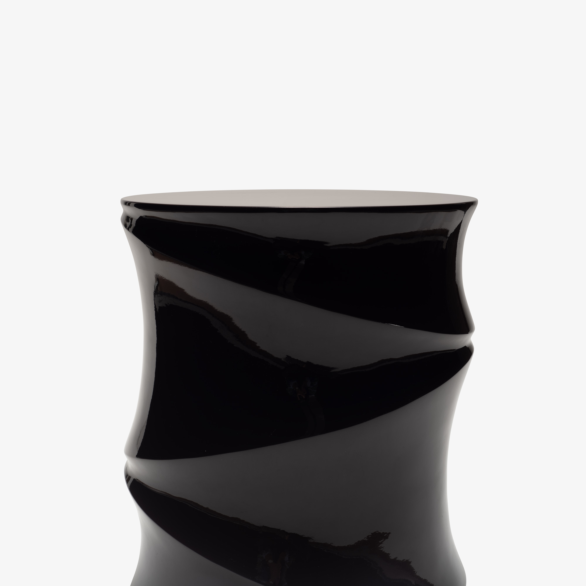 Image Table d'appoint rouge noir  3