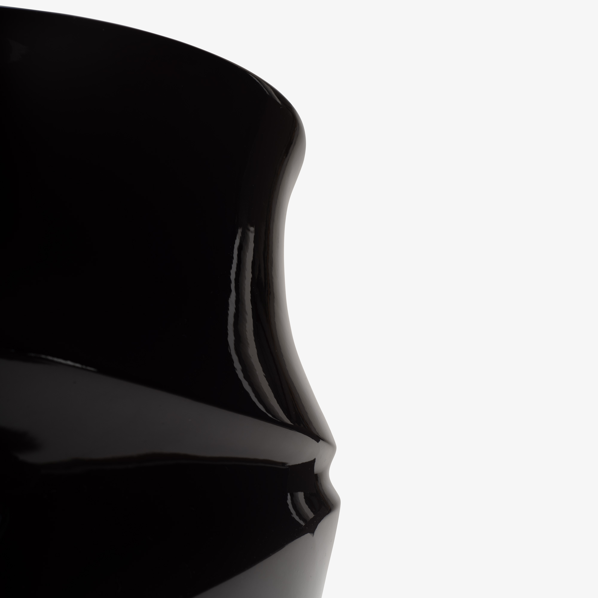 Image Table d'appoint rouge noir  5