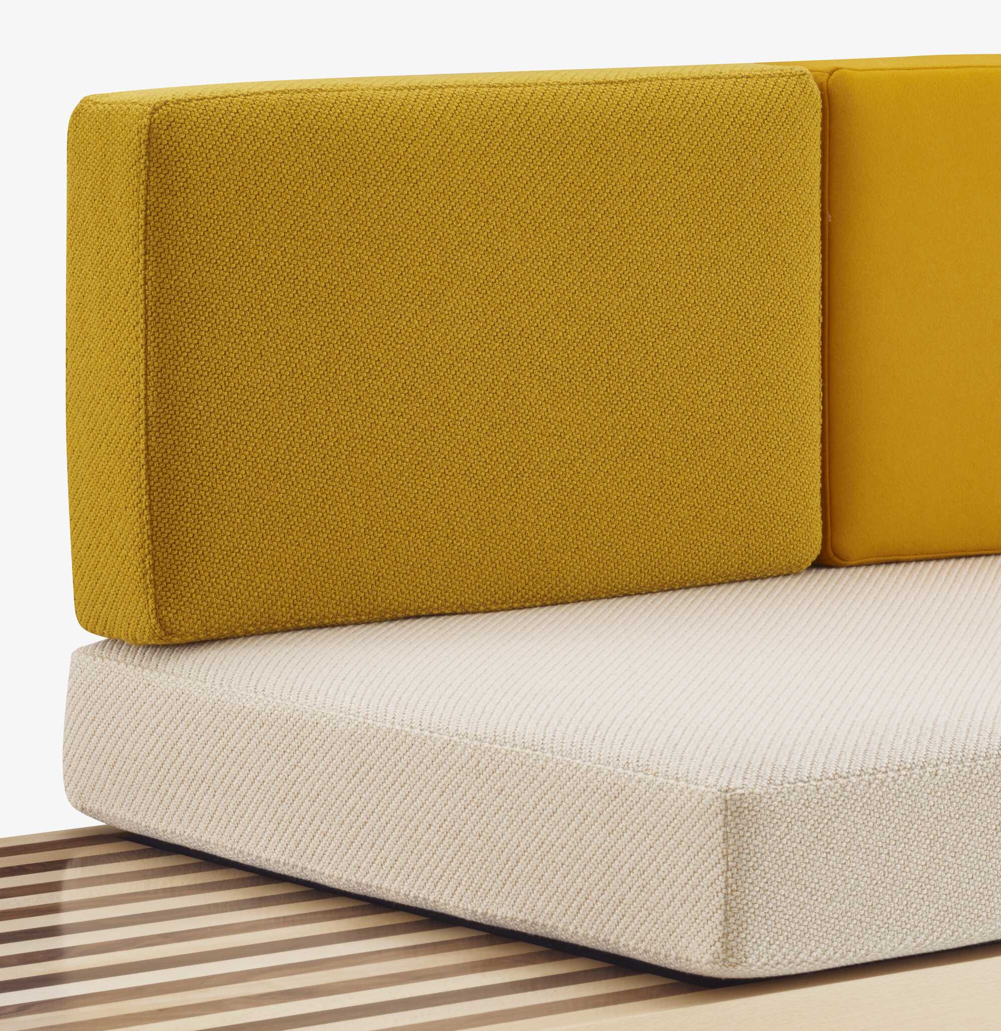 Image Banquette-lit pieds acier laque noir  5