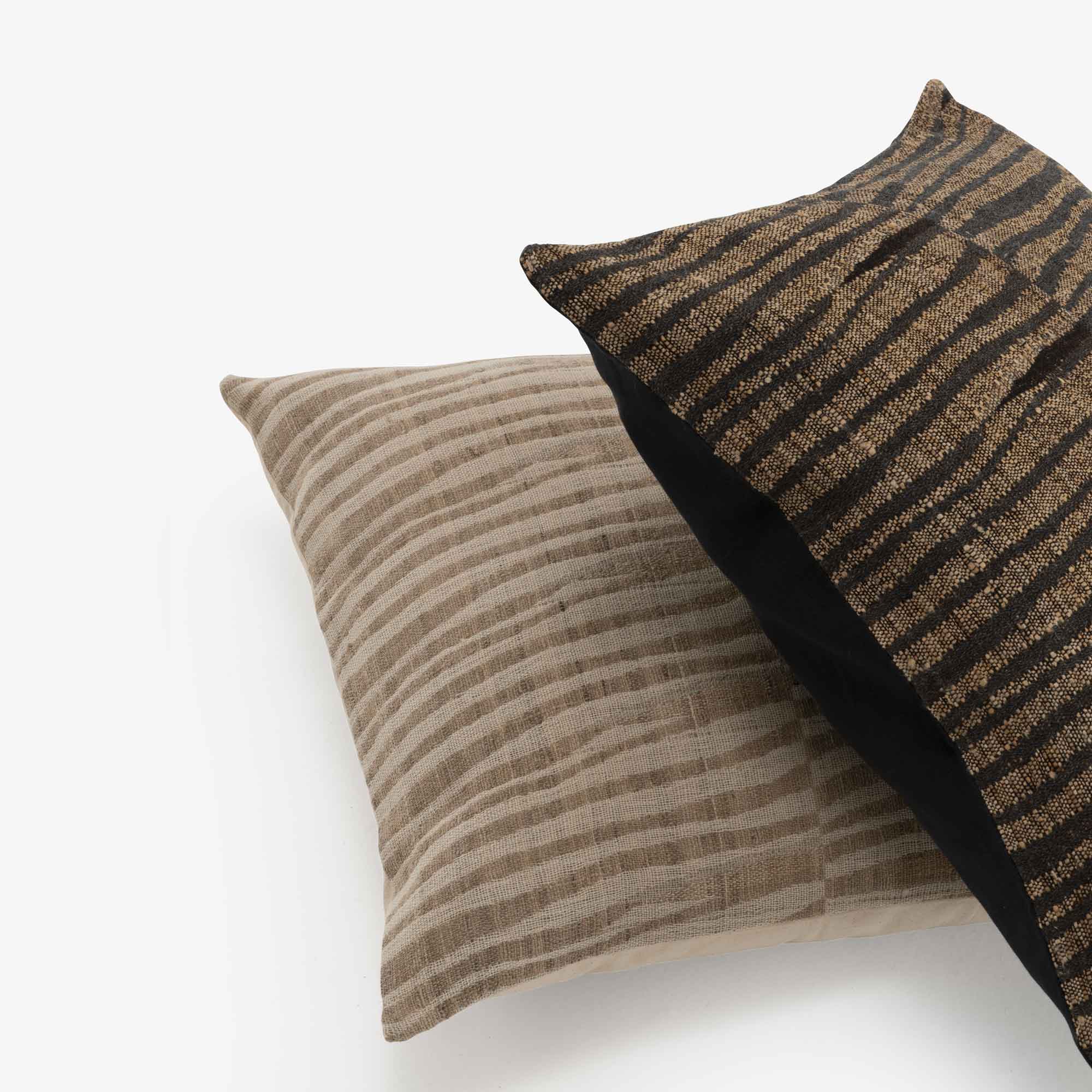 Image Cushion rectangular brown 3