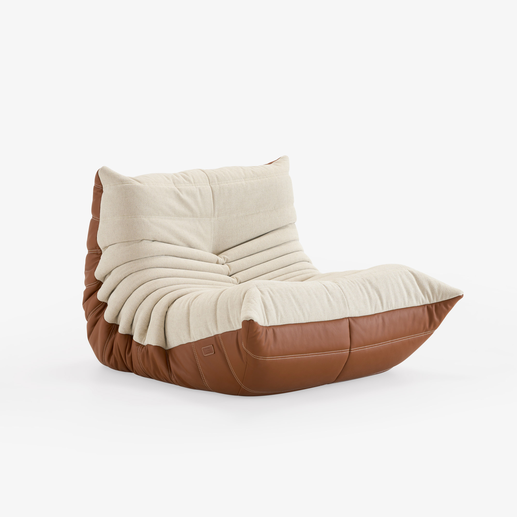 Image Fireside chair in grège   2