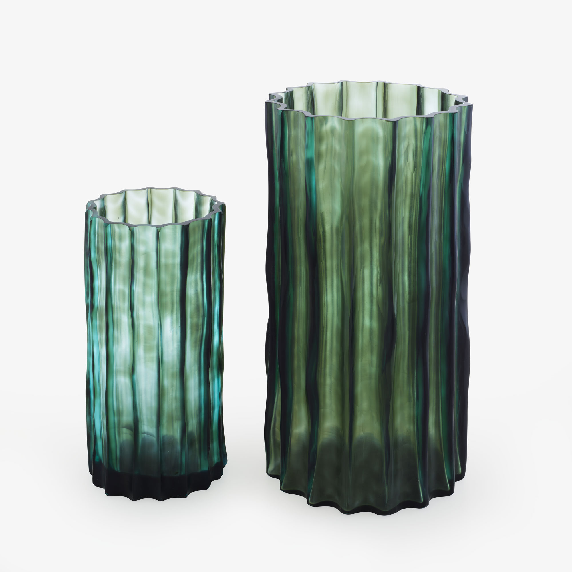 Image Set of 2 vases small green 2