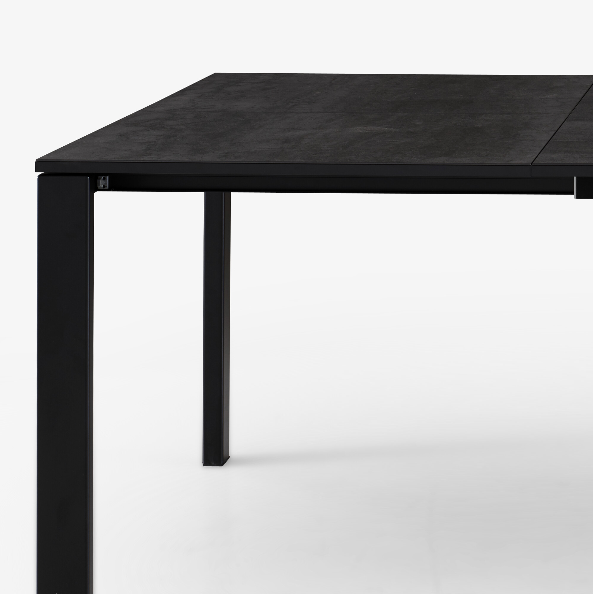 Image Extending dining table   3